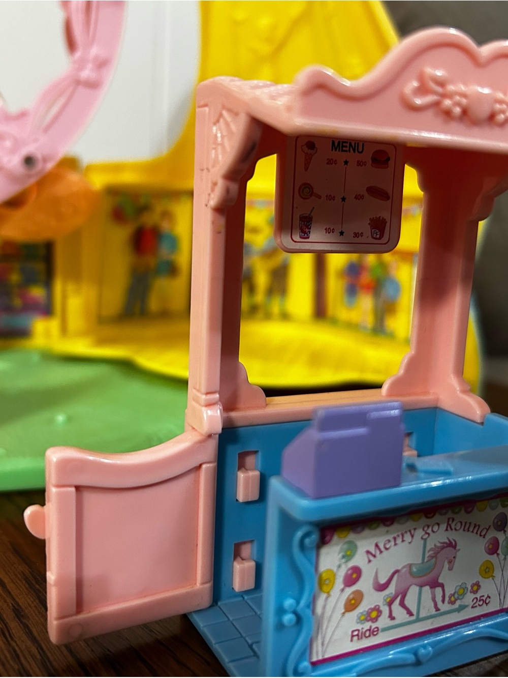 2003 Fisher-Price Country Fair Playset - Picture 2 of 10